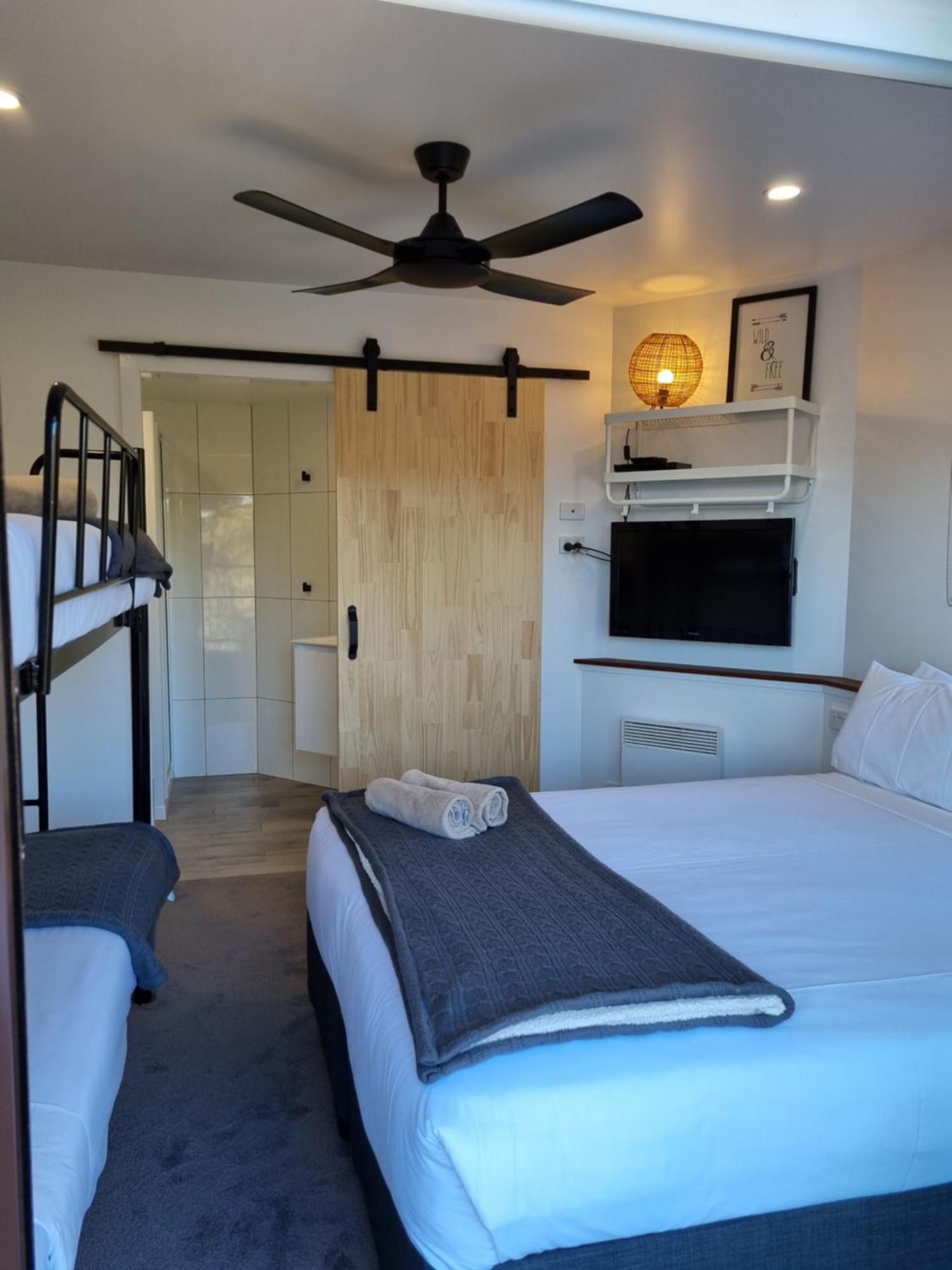 Cedarwood Apartments Falls Creek Exteriör bild