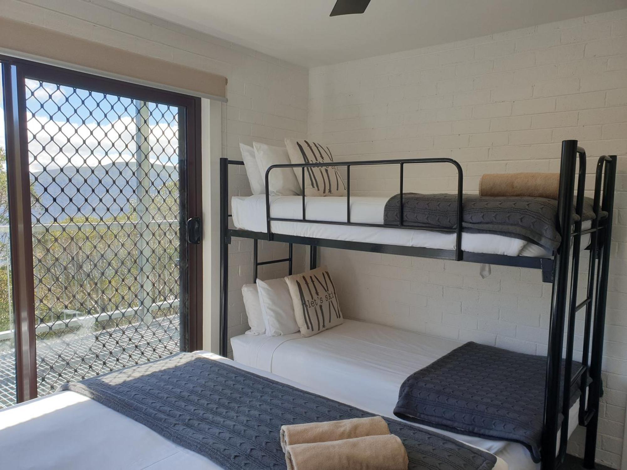 Cedarwood Apartments Falls Creek Exteriör bild