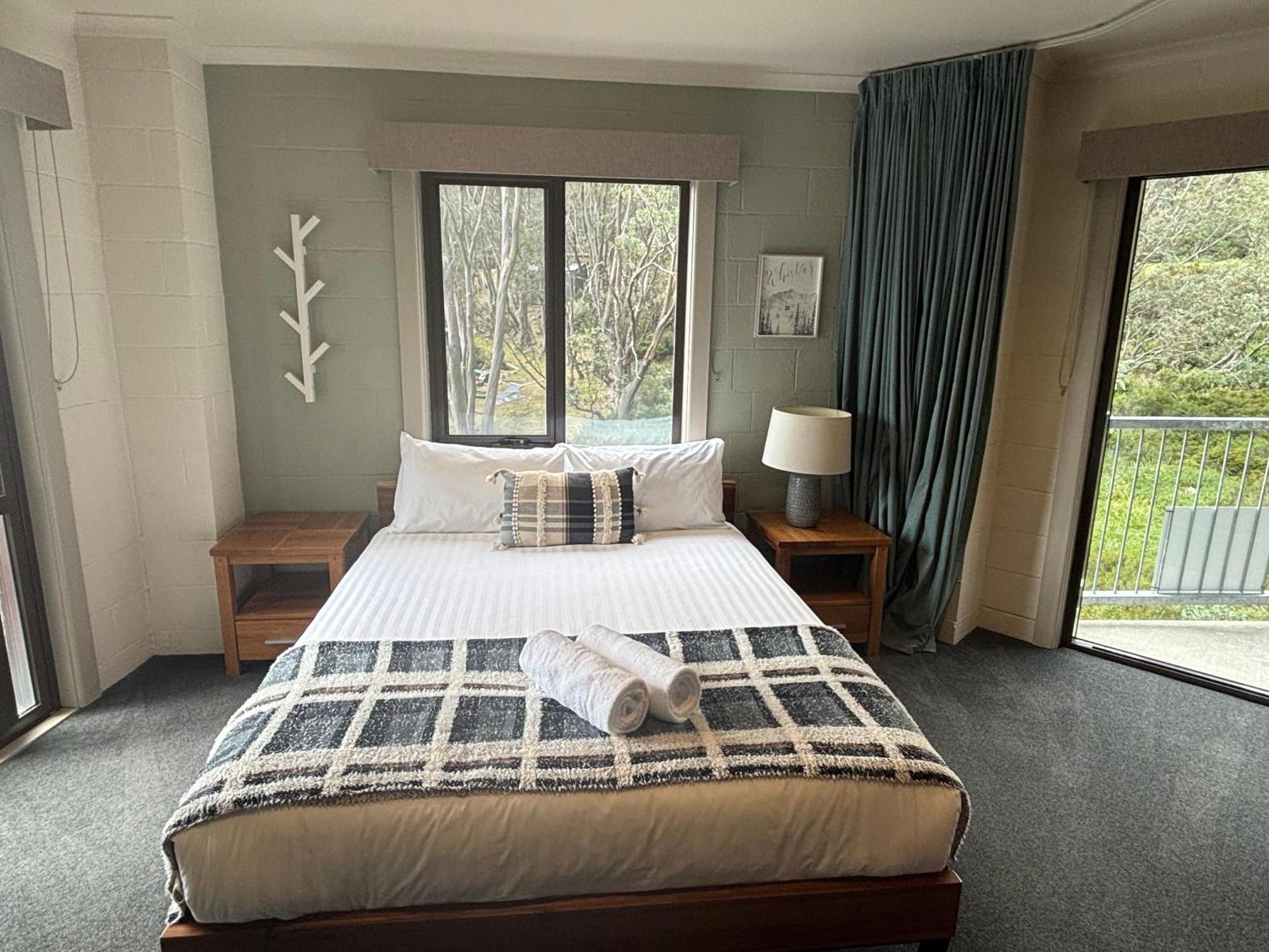 Cedarwood Apartments Falls Creek Exteriör bild
